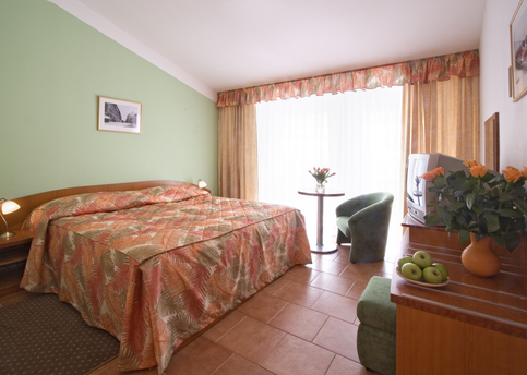 Main seifert room01  2 