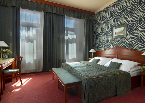 Main carlton double room 01