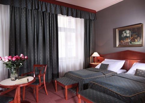Main hotel carlton prague double room 800px