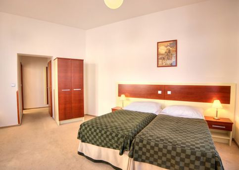 Main victoria 02 room