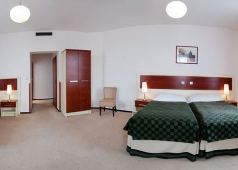 Main victoria 04 roomb