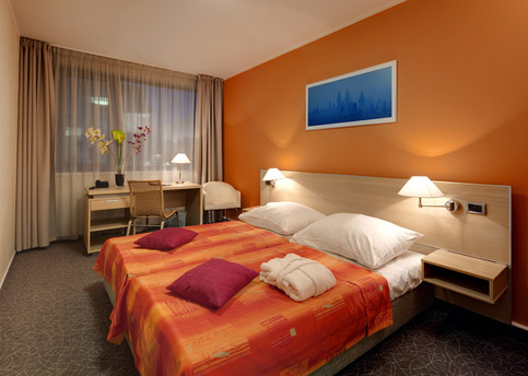 Main 09 ehrlich hotel 1 