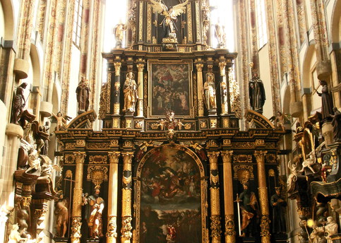 Main panna marie snezna oltar